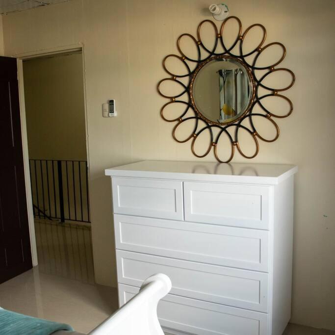 Travelholics Getaways Villa Piarco Екстериор снимка